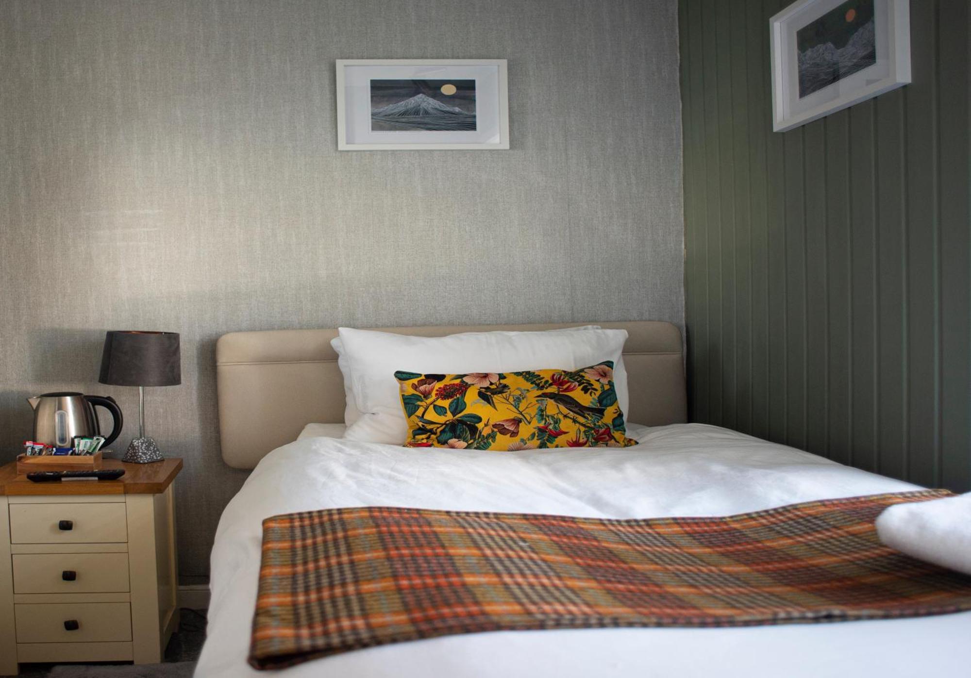 Red Lion, Coorie Inn Earlston Экстерьер фото